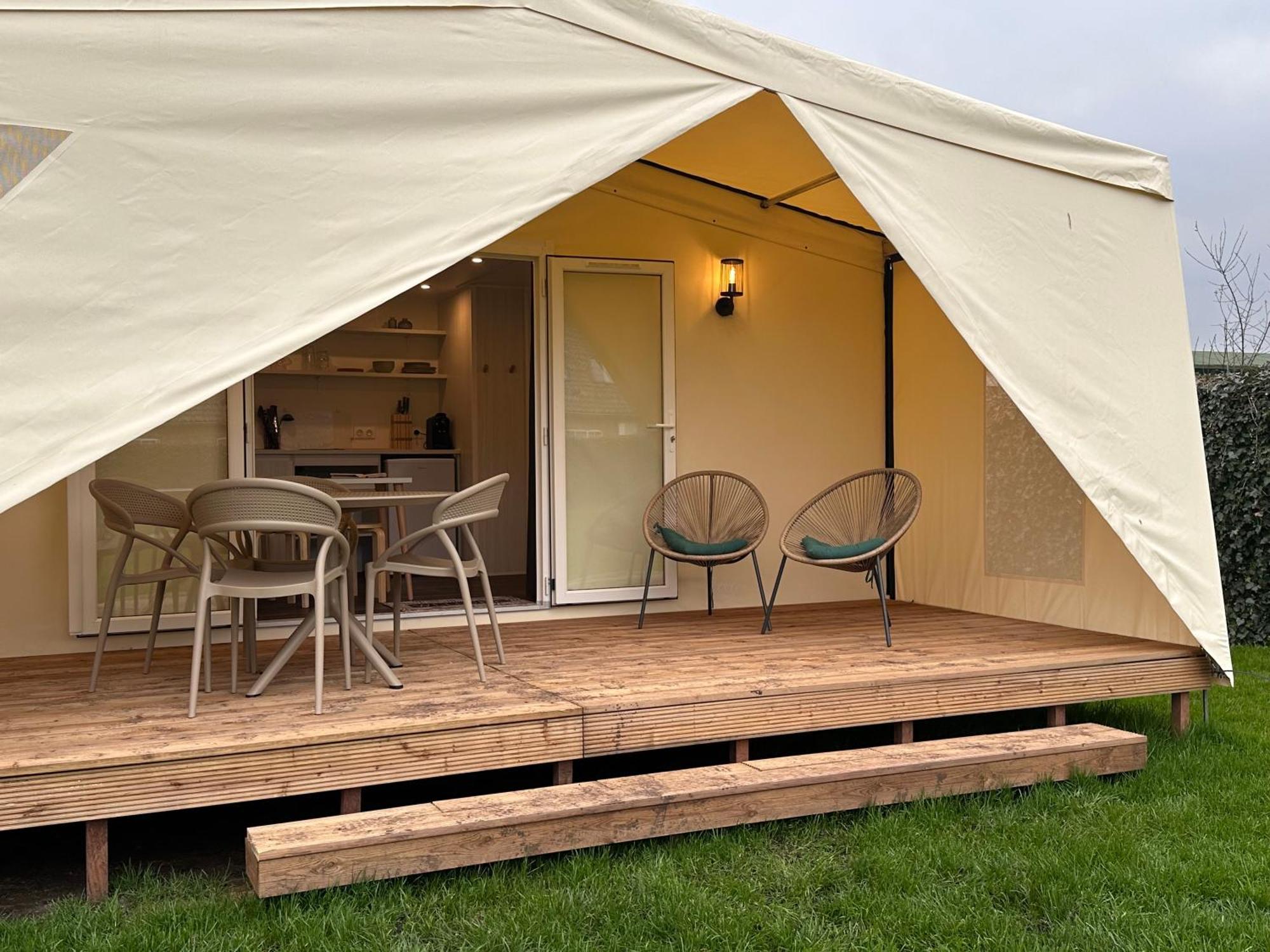Glamping De Hof Van Eeden Warmond Exteriör bild
