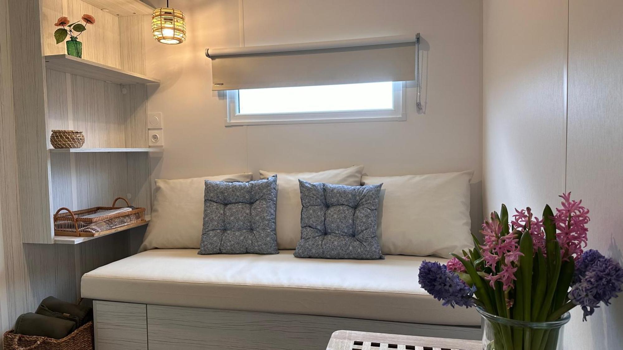 Glamping De Hof Van Eeden Warmond Exteriör bild
