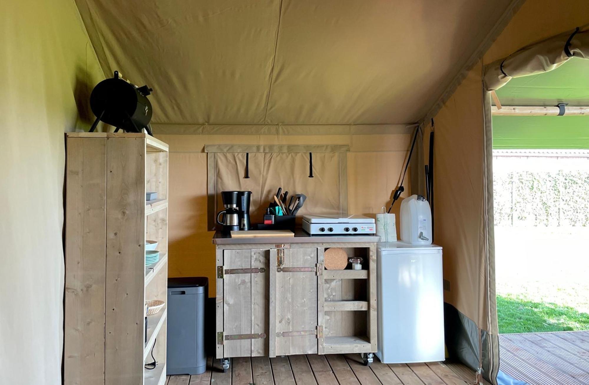 Glamping De Hof Van Eeden Warmond Exteriör bild
