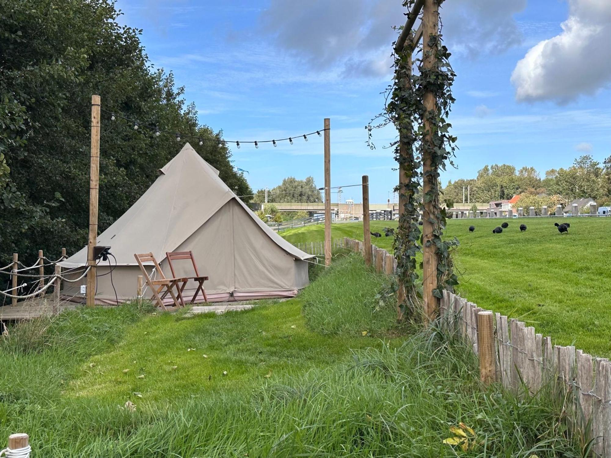 Glamping De Hof Van Eeden Warmond Exteriör bild